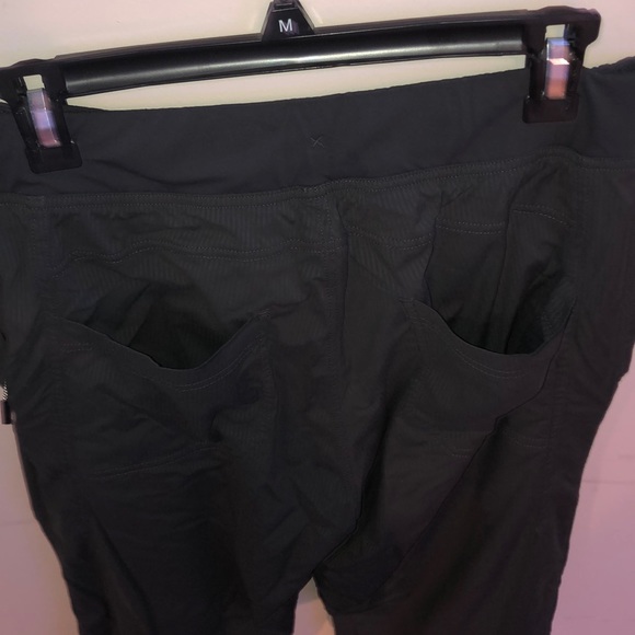 Lulu lemon sweatpants - Picture 8 of 9